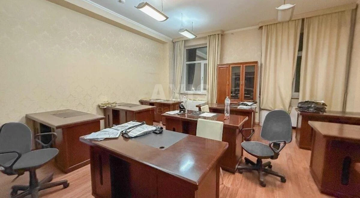 Office shose Harkivs'ke 201, 200m2711950