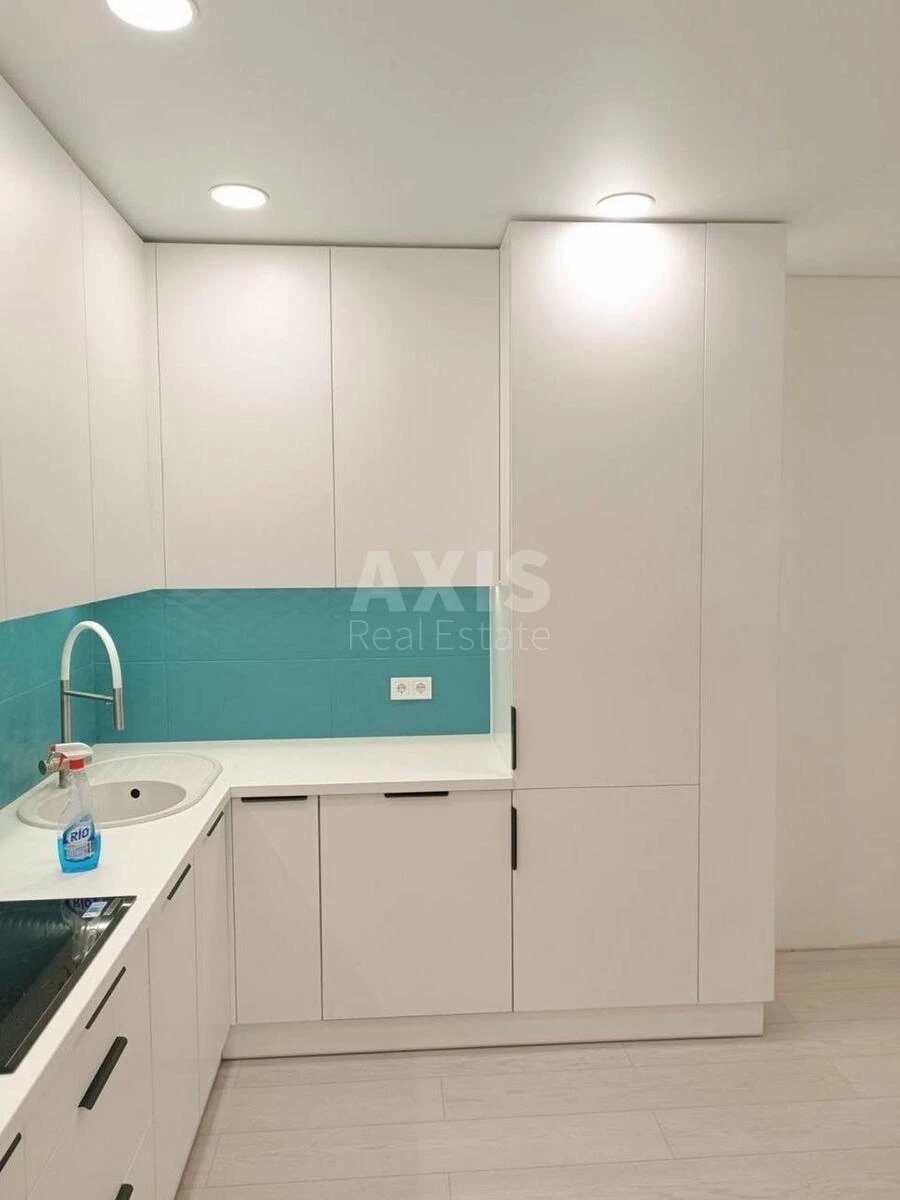 2k apartment vul. Myhajla Maksymovycha 24В696680