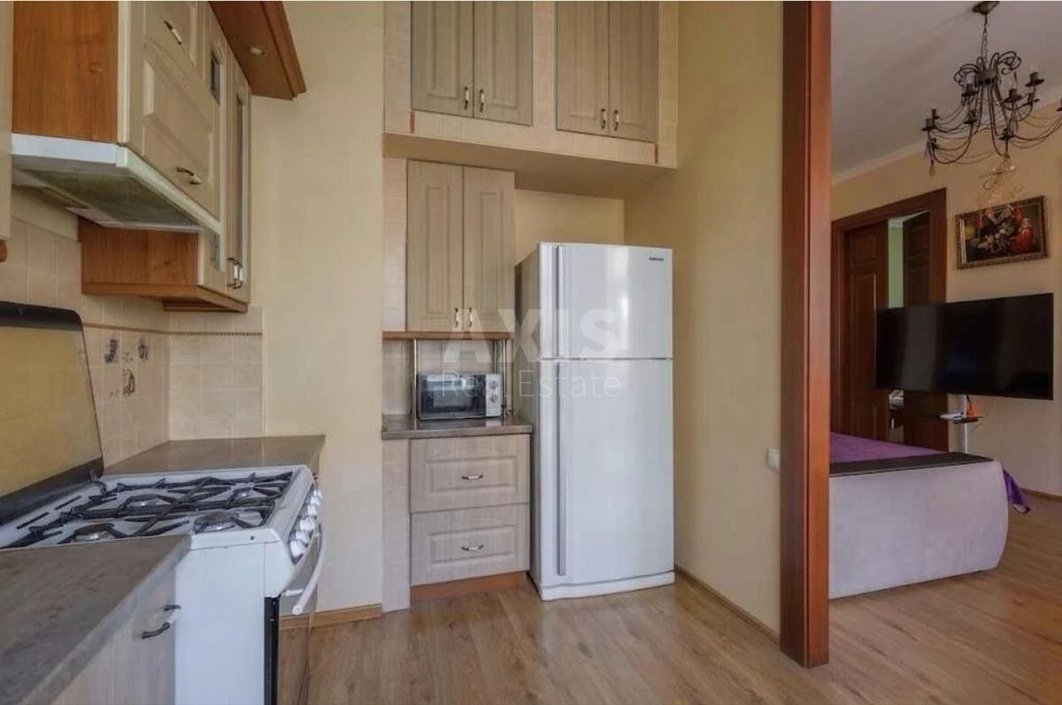3k apartment vul. Naberezhno-Hreshhatyc'ka 7713170