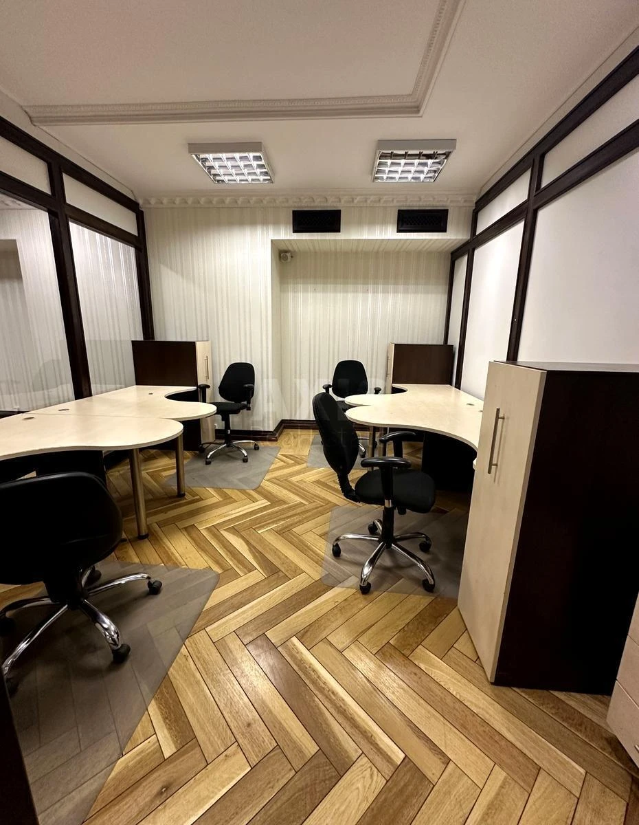 Офис ул. Жилянская 72, 130м266887