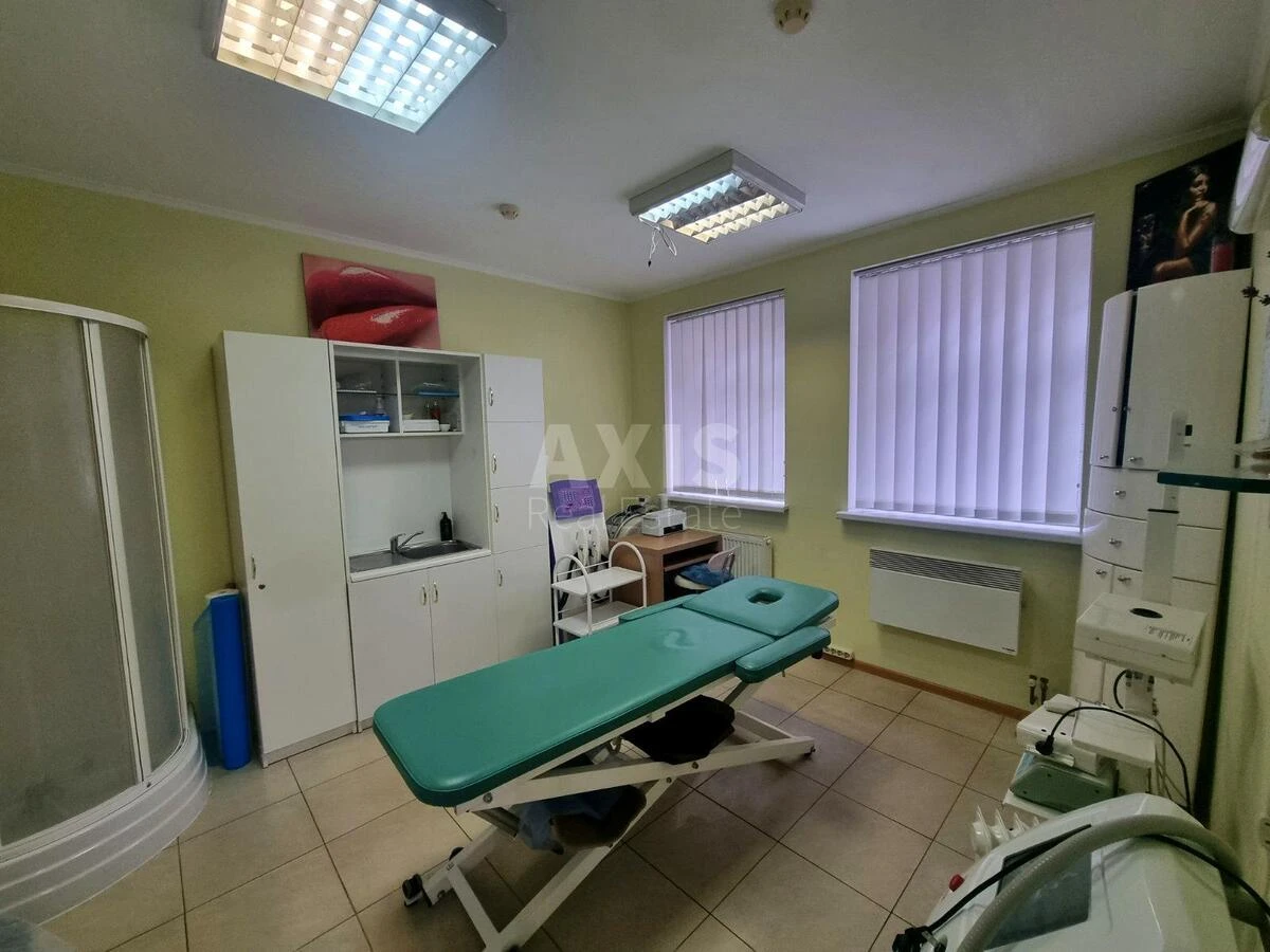 Объект торговли ул. Ахматовой Анны 13, 156м26692711