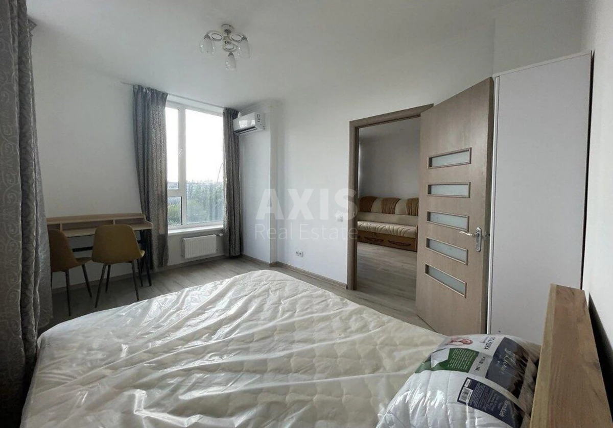 1k apartment pr-t Sobornosti 17292973