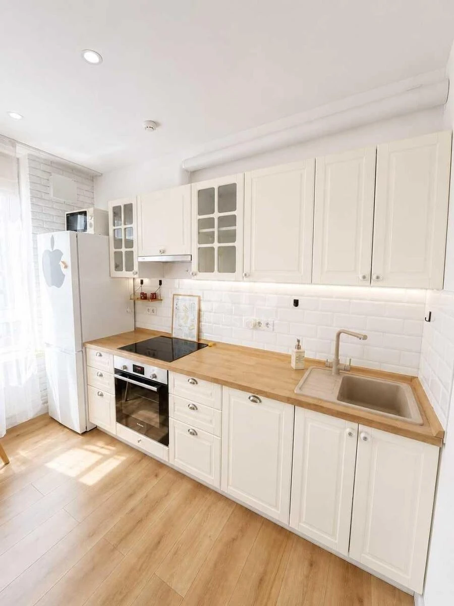 1k apartment vul. Saljutna 2Б718602