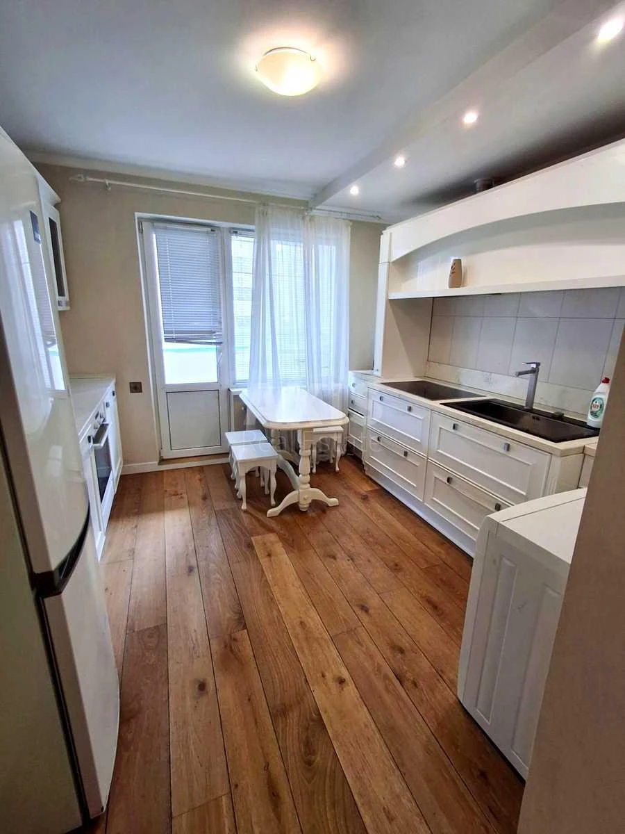 1k apartment vul. Urlivs'ka 36А705410