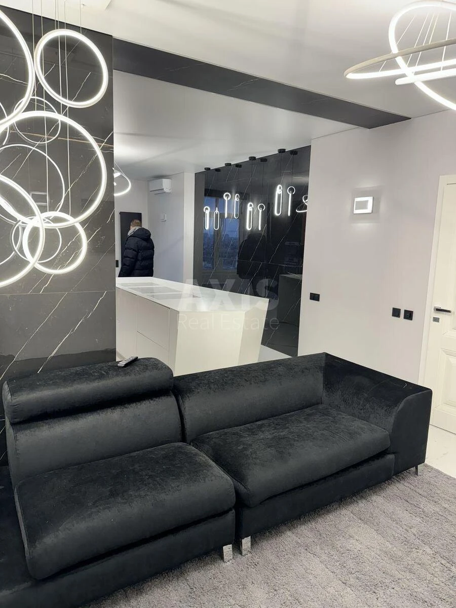 3к квартира ул. Евгена Маланюка 8516111