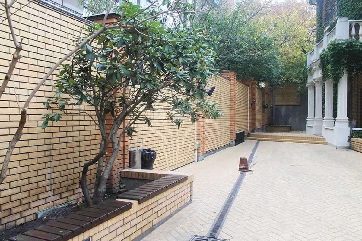 Trade object vul. Zhyljans'ka 72А, 1500m2667526