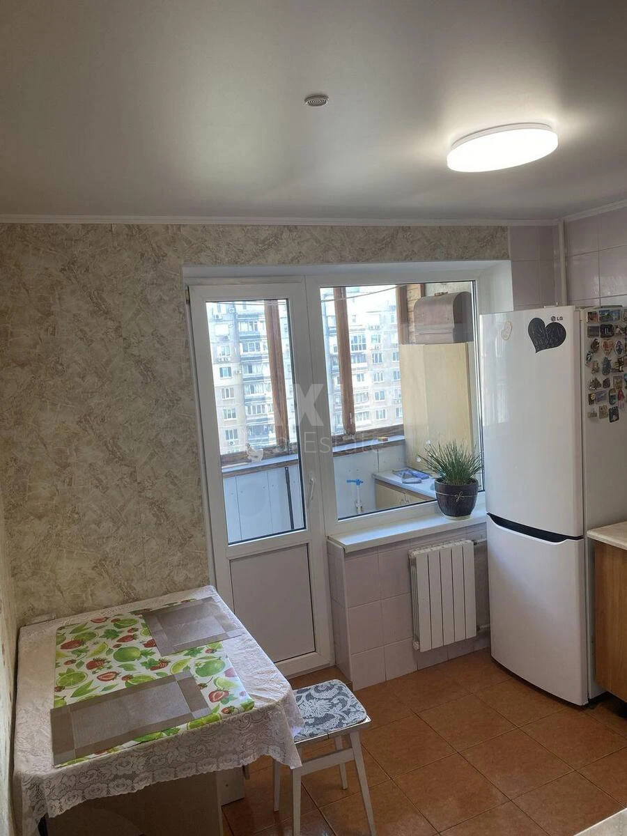 3k apartment pr-t Svobody 30617400