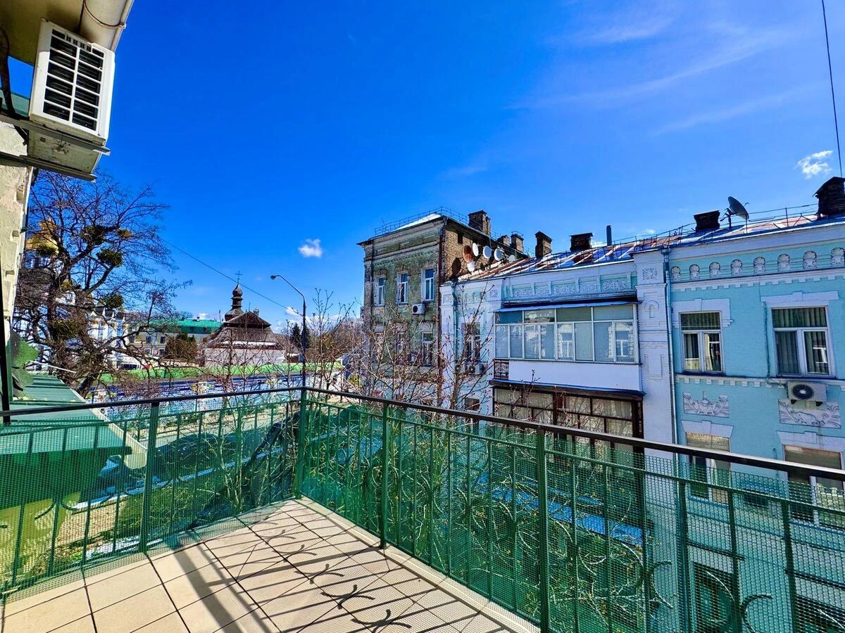 6k apartment vul. Tr'ohsvjatytel's'ka 135770512