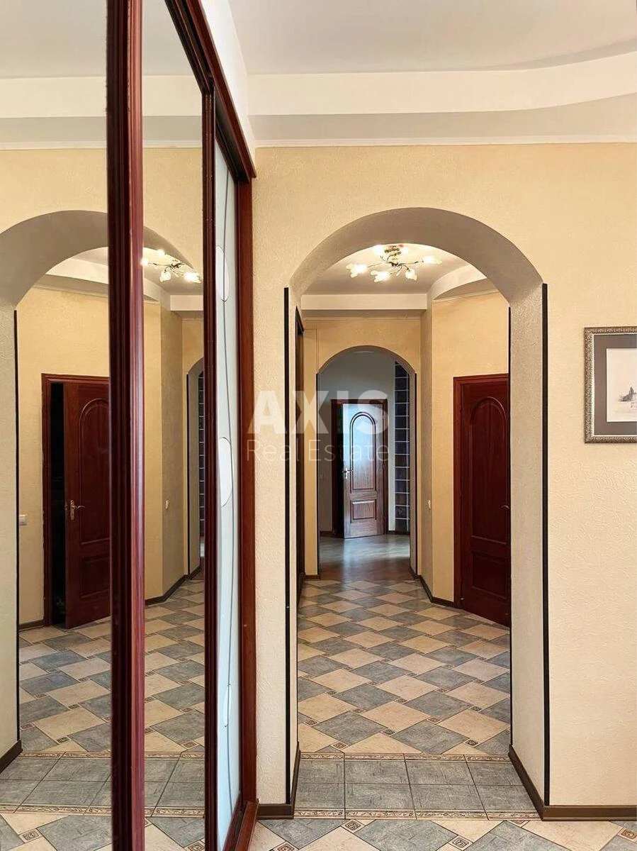 4k apartment pr-t Volodimira Іvasyuka Ten A67786