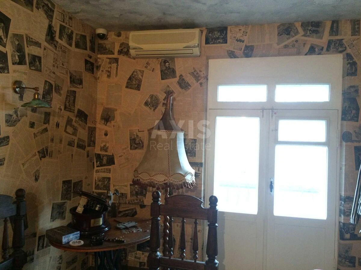 Trade object vul. Obolons'ka 21, 85m26707319