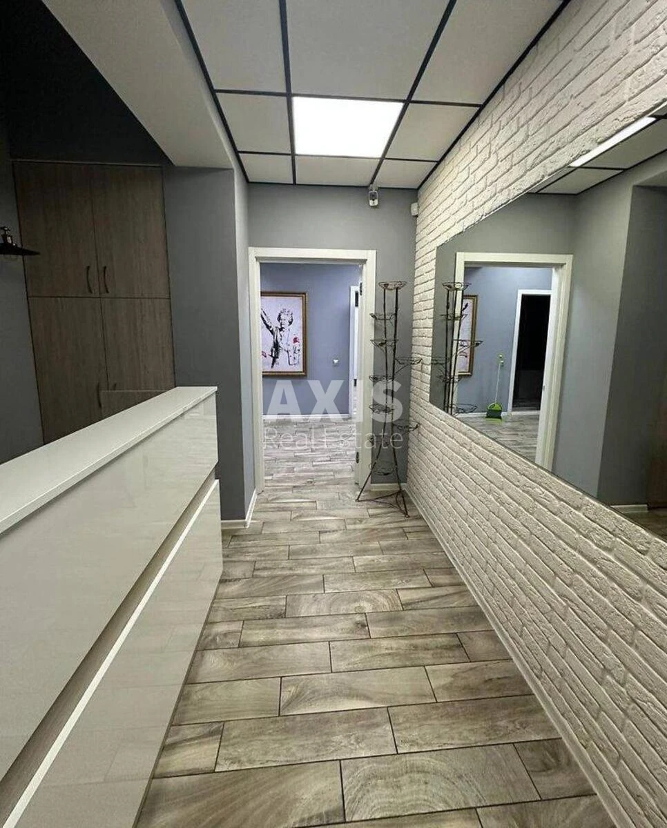 Office vul. Degtjarivs'ka Thirty-three A, 260m249525