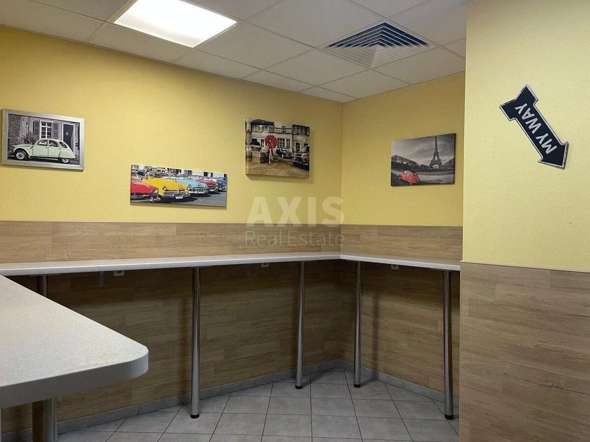 Office vul. Dmytrivs'ka 92/94, 100m2551349