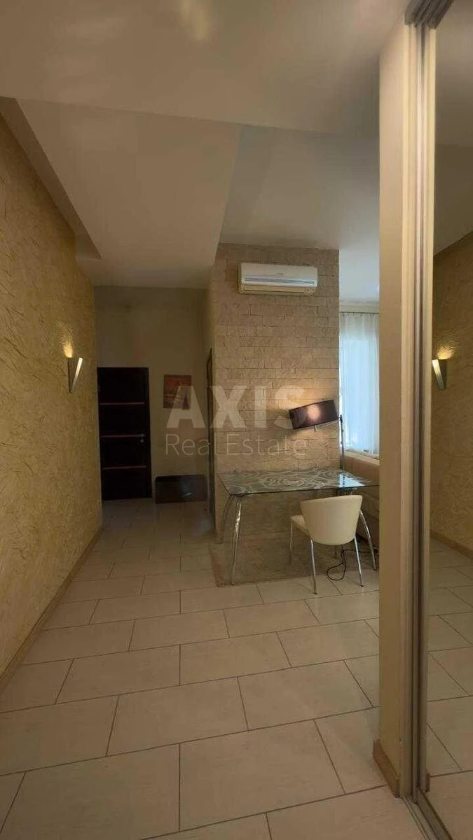 1k apartment vul. V'jacheslava Lypyns'kogo 9688051