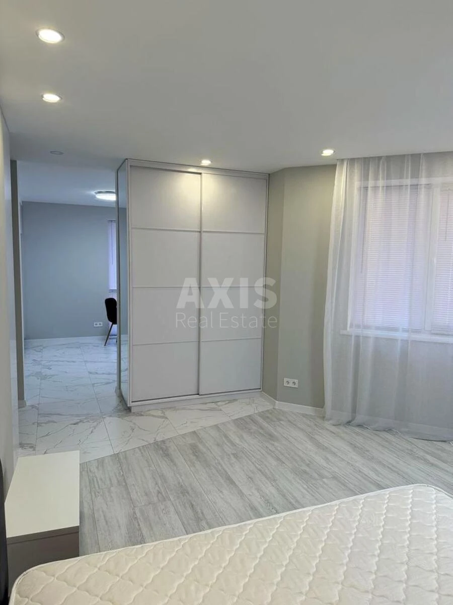 1k apartment pr-t Berestejskij 55А655435