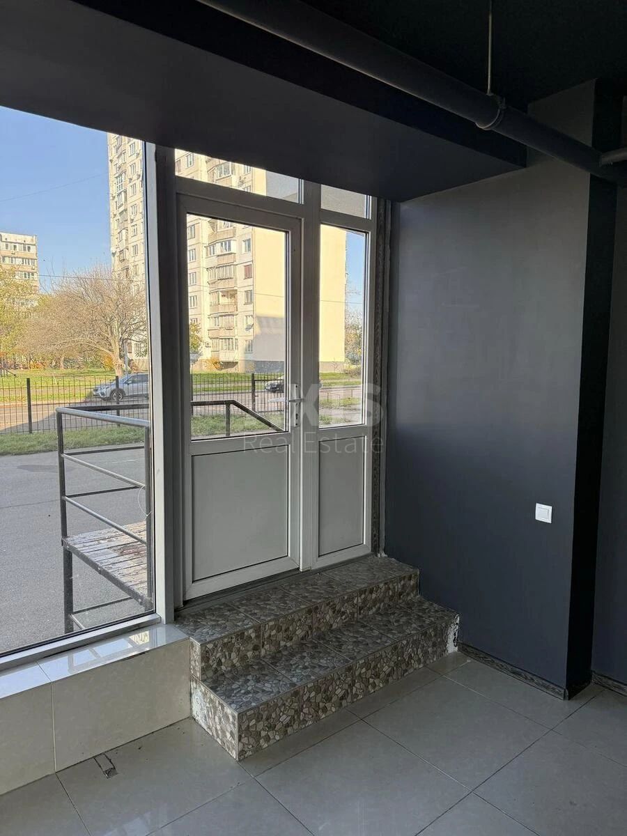 Trade object vul. Rajduzhna 25А, 72m2630176