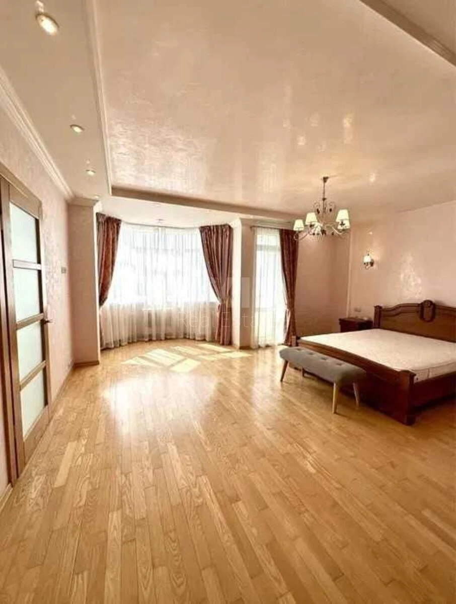 4k apartment vul. L'vivs'ka 22688150