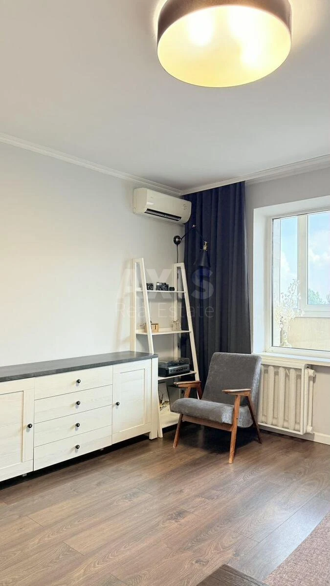 1k apartment vul. Zroshuval'na 3Б695392