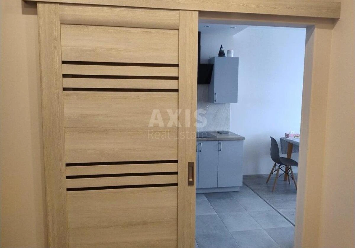 1k apartment vul. Sverstjuka Jevgena 6Е695454