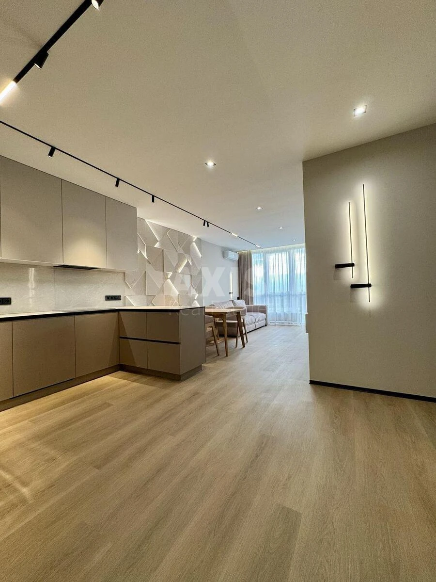 3k apartment pr-t Yevropeyskoho Soyuzu 8363588