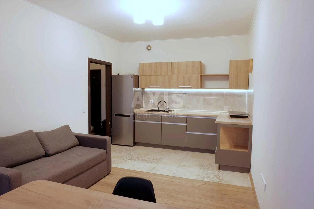1k apartment pr-t Berestejskij 6765510