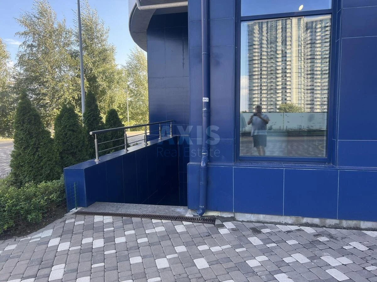 Service object vul. Zarichna 1, 82m2699991