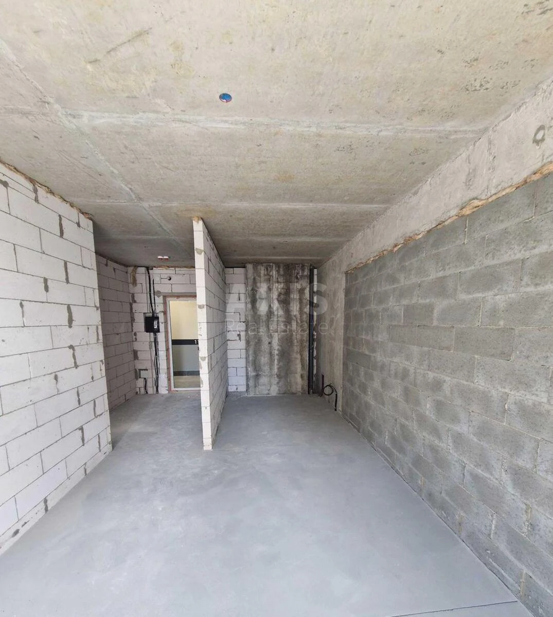 1k apartment nab. Dniprovs'ka 15628924