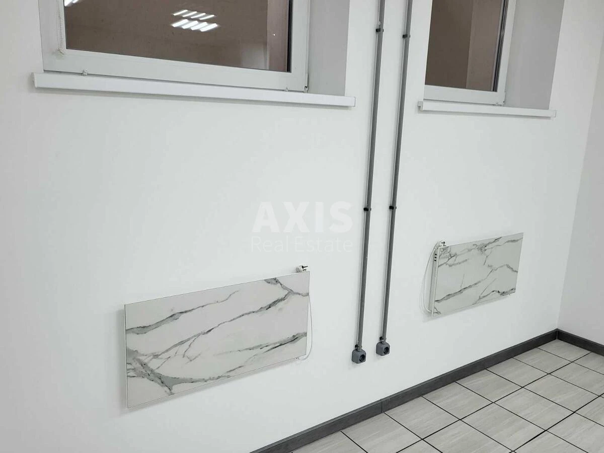 Trade object vul. Ahmatovoi' Anny 35, 58m2685350