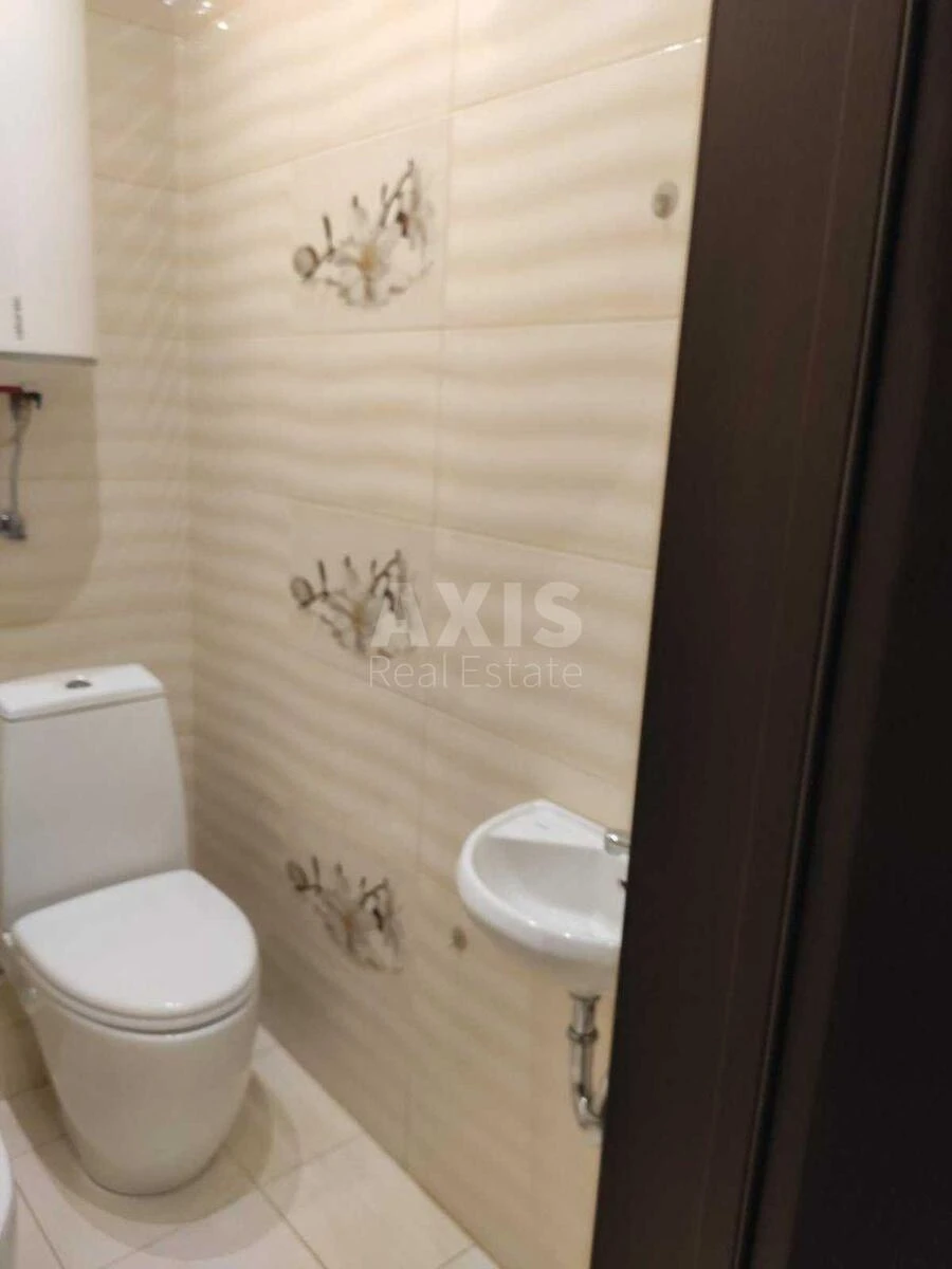 1k apartment vul. Revuc'kogo 7В6907714