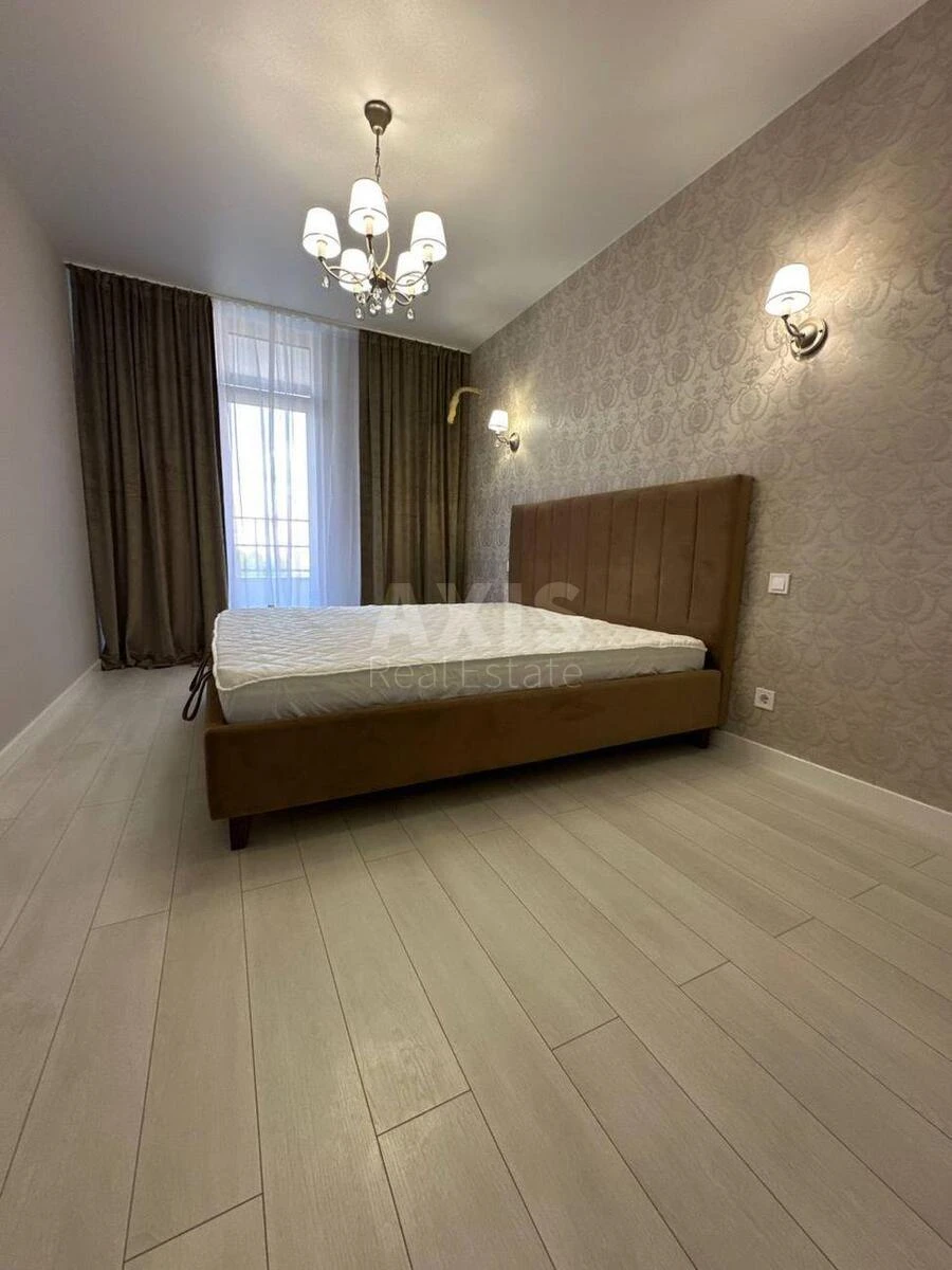 1k apartment pr-t Sobornosti 17637246