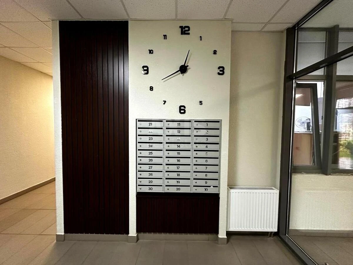 3k apartment vul. Oleksandra Olesja 4Б6391213