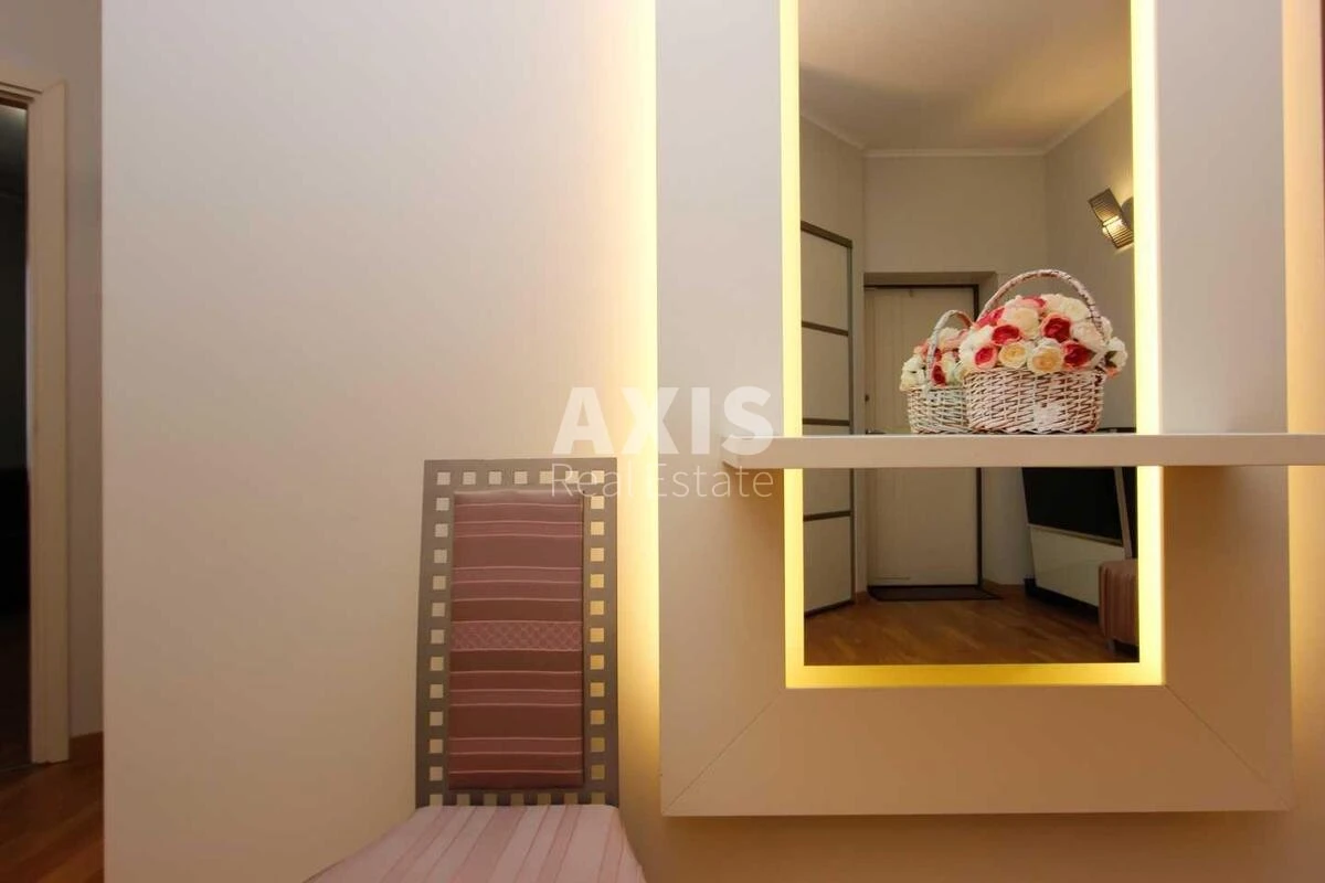 4к квартира ул. Дмитриевская Тринадцять А516499