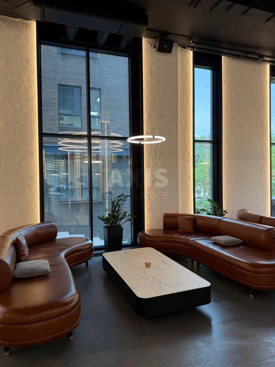 Office vul. Krasylivs'ka 9, 4500m27105318