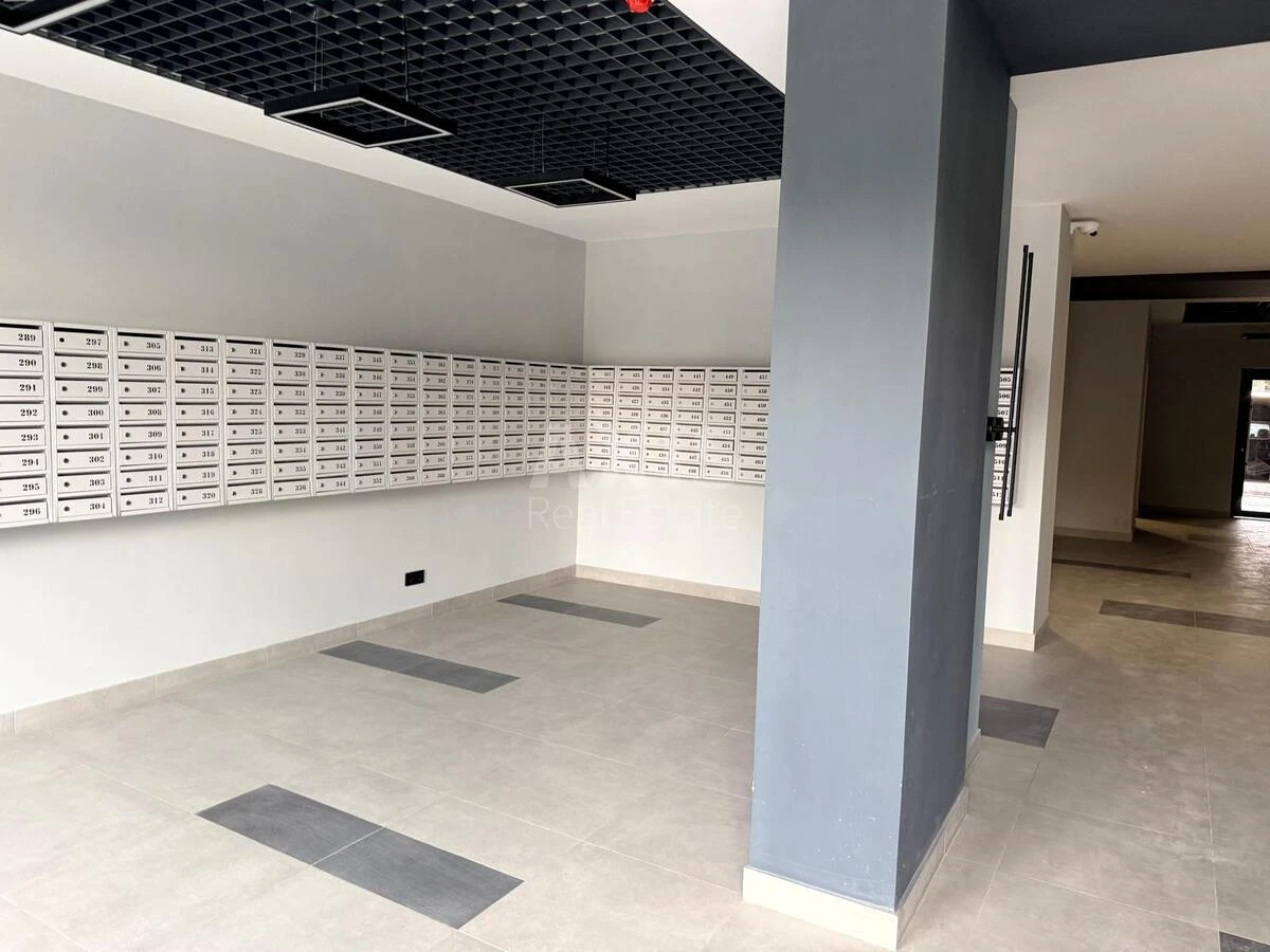 1k apartment pr-t Glushkova Akademika 42676169