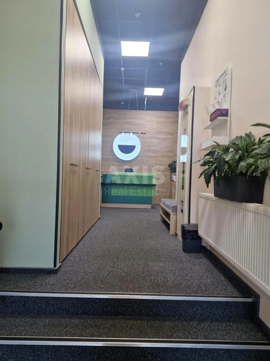 Office pr-t Stepana Bandery 16Б, 564m26923611