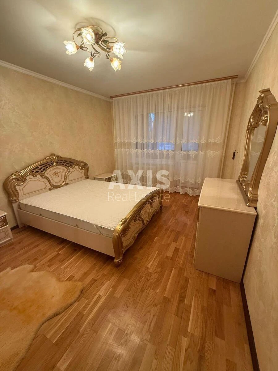 2к квартира пр-т Гонгадзе Георгия 32В673877