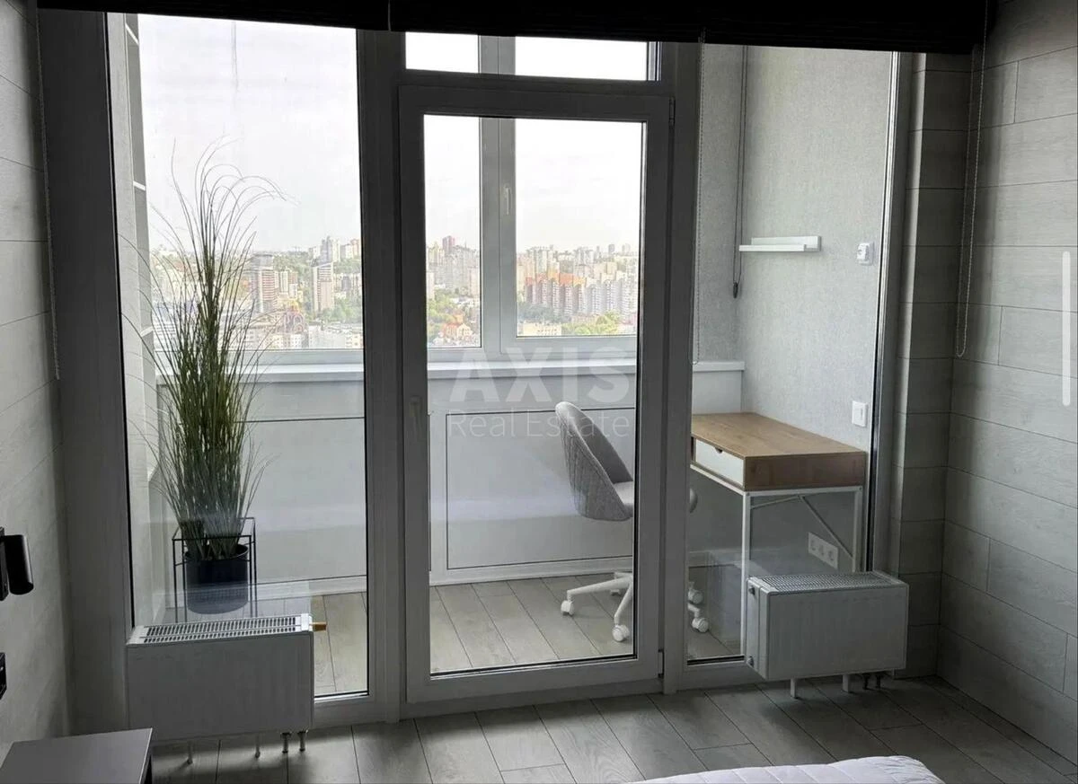 1k apartment pr-t Berestejskij 11623796