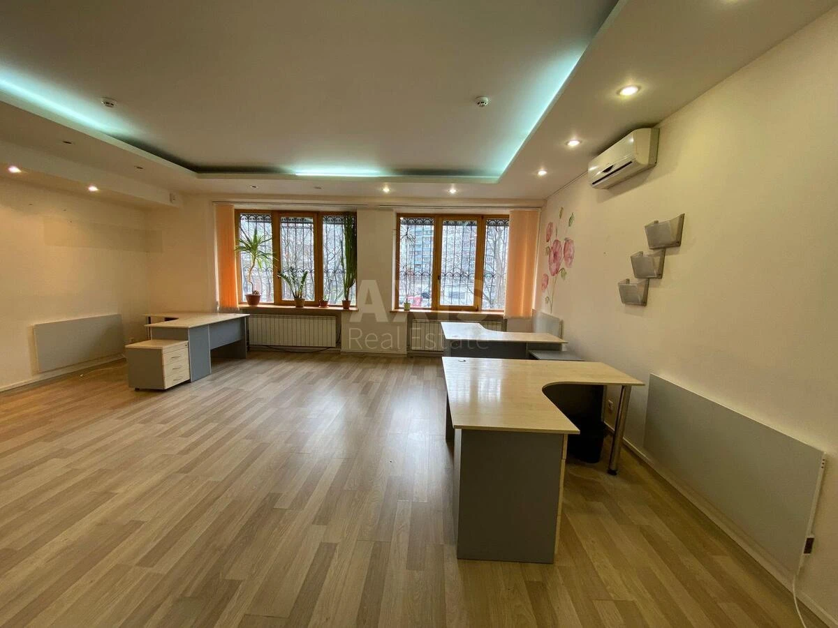 Office bul. Darnyc'kyj 5, 41m264876