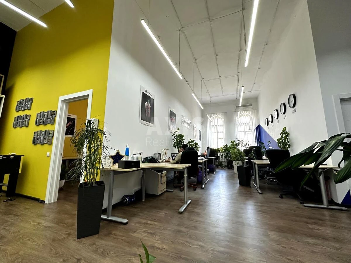 Office vul. Volodymyrs'ka 10, 135m2635976