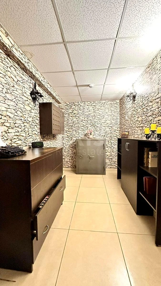 Офис ул. Антоновича 150, 133м2655511