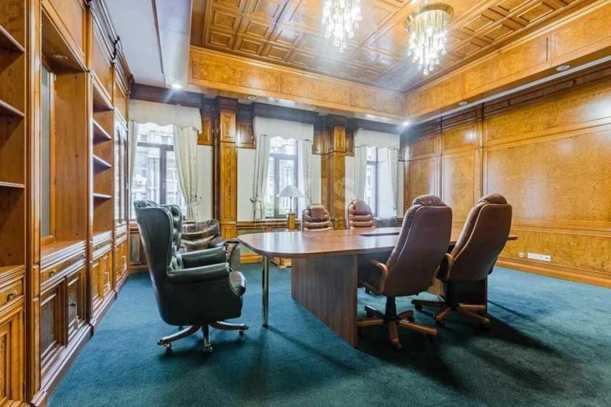 Объект торговли ул. Петлюры Симона 14, 1795м2652092