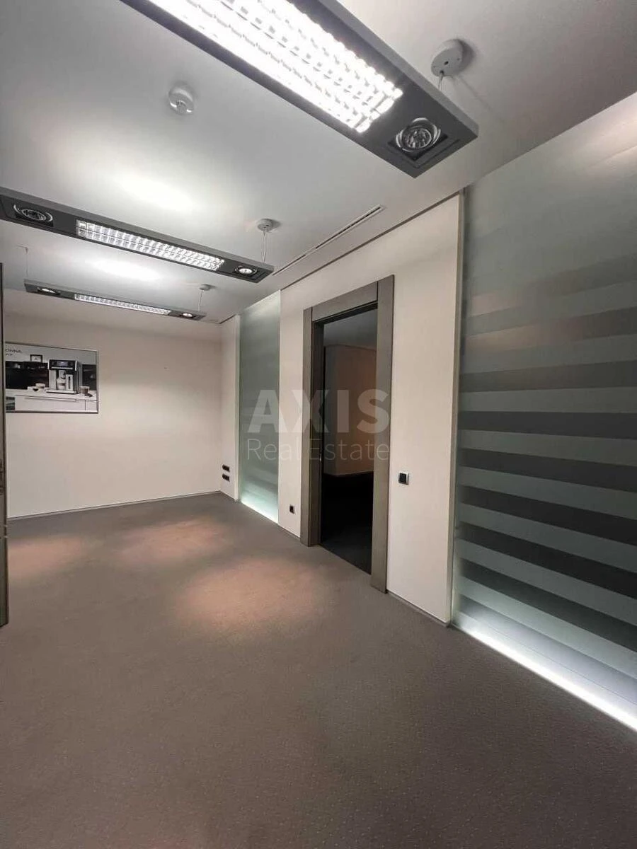 Office vul. Students'ka 5, 617m2669845