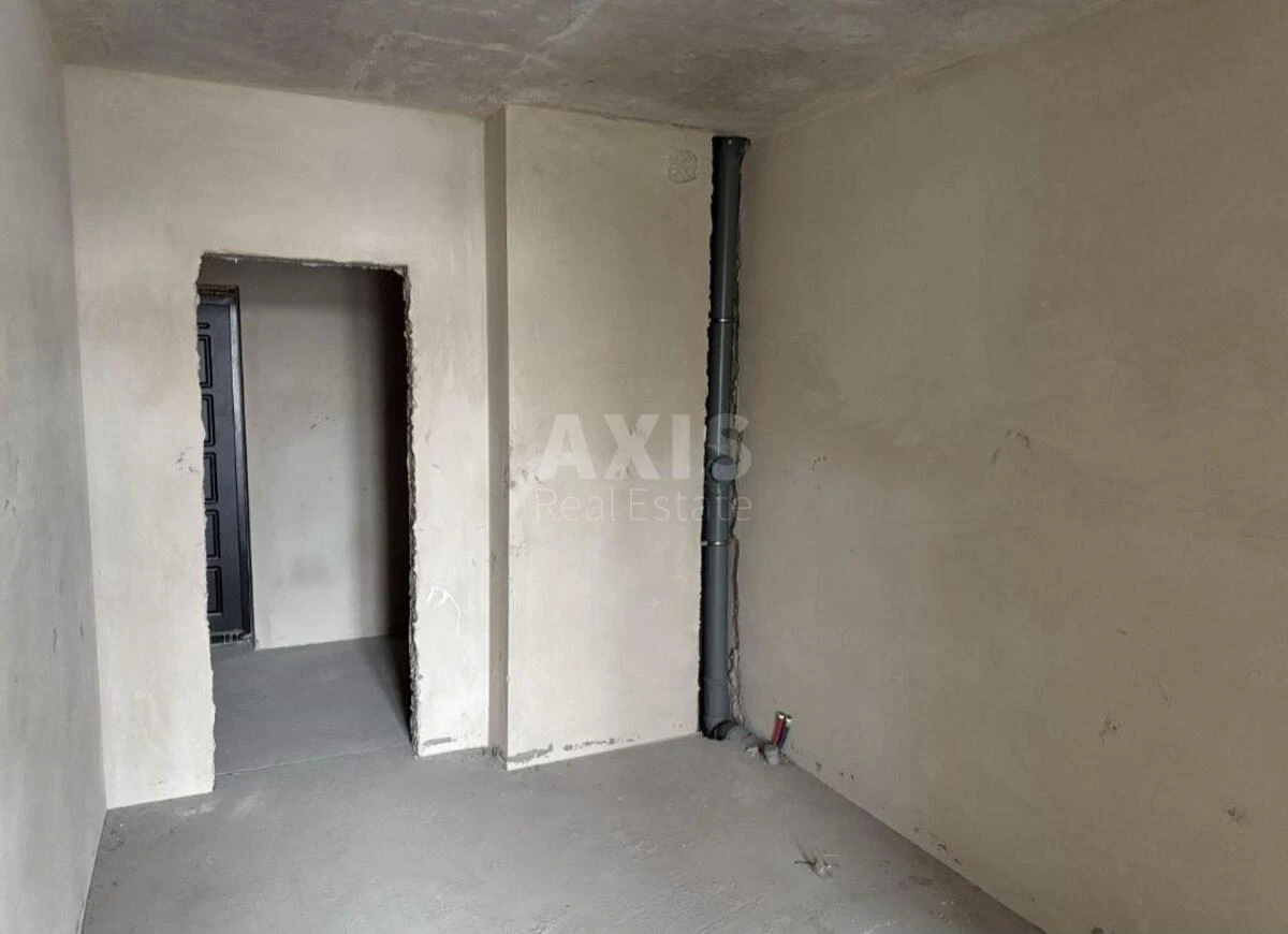 2к квартира ул. Бережанская 15656979