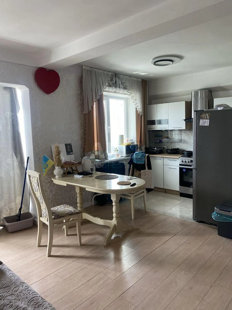 3k apartment vul. Velyka Vasyl'kivs'ka 145/1