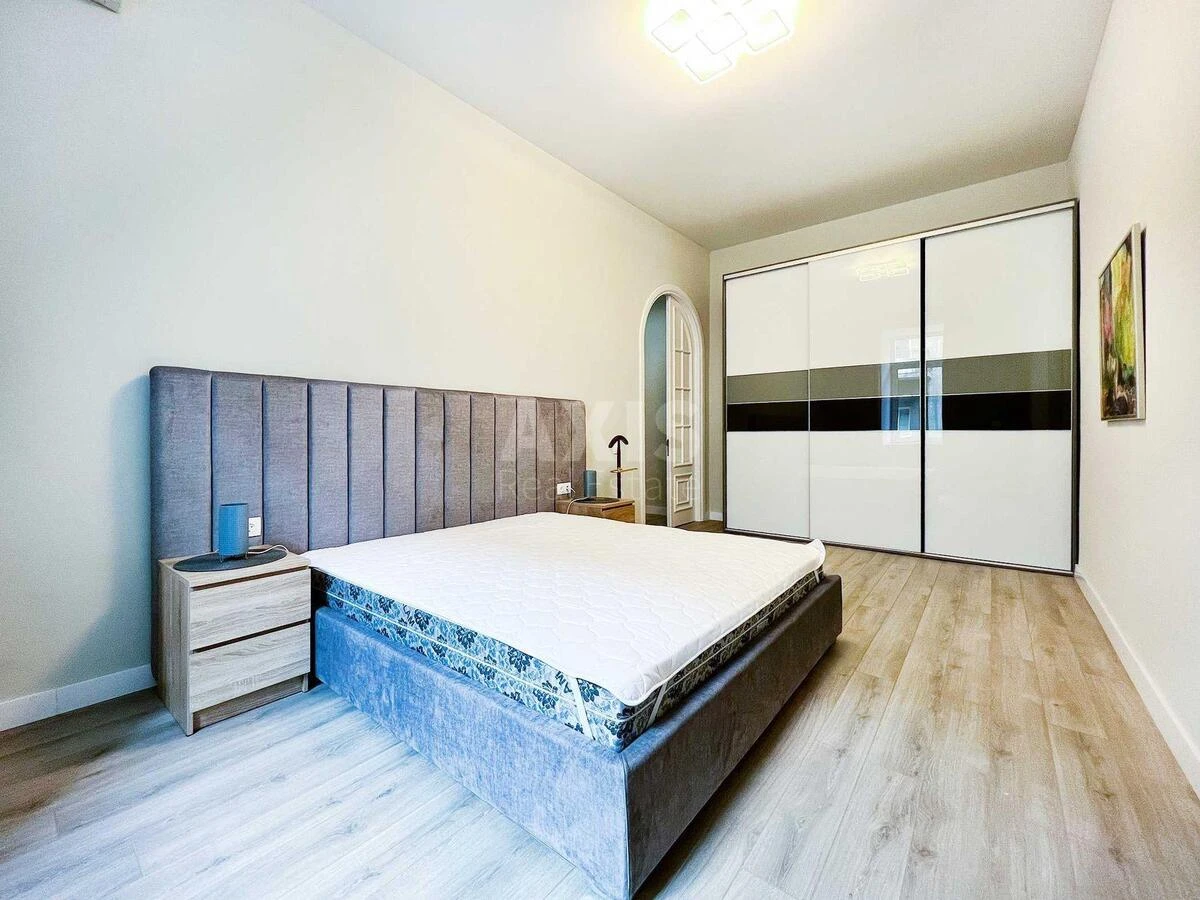 3к квартира ул. Крещатик 15693177