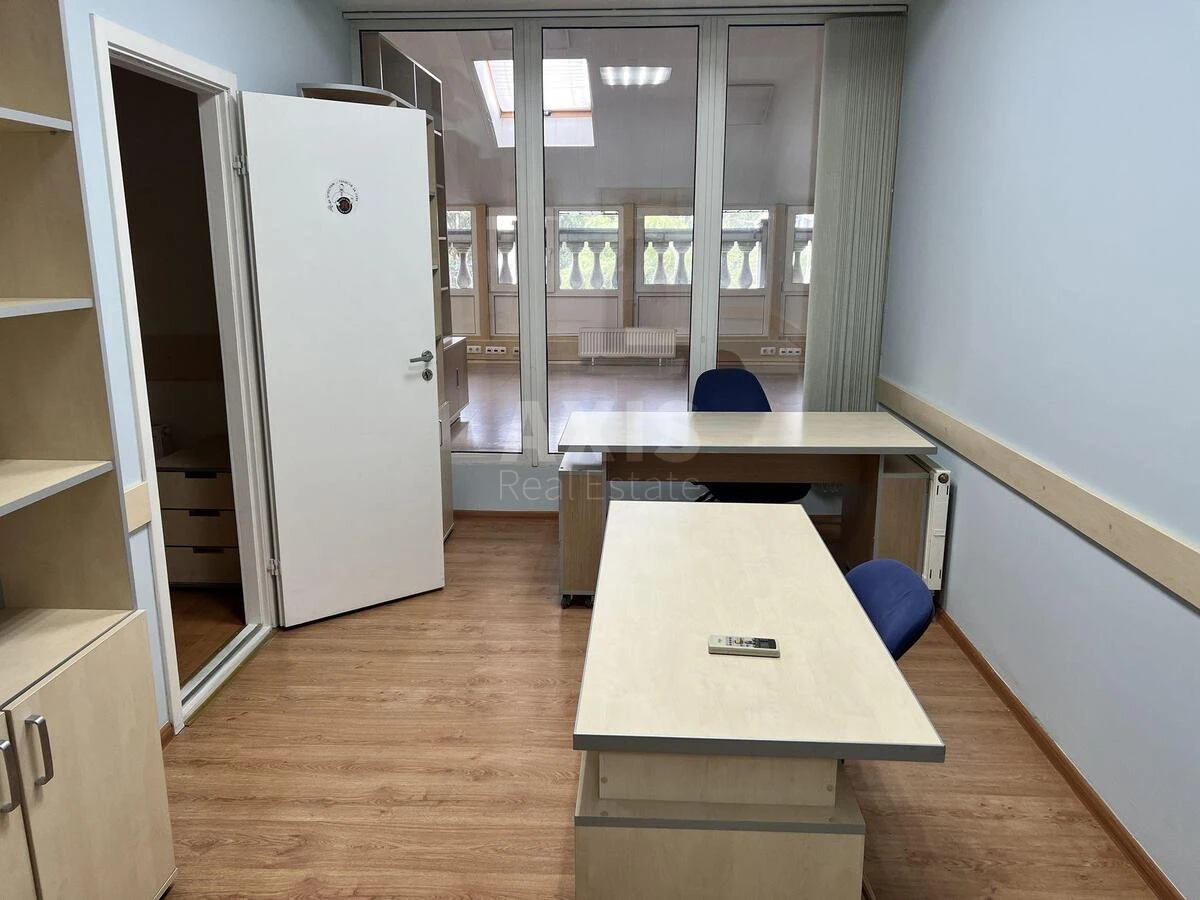 Office vul. Chornovola V'jacheslava 25, 190m2625153