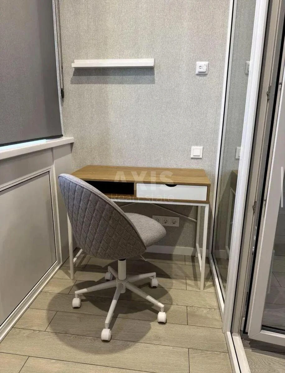 1k apartment pr-t Berestejskij 11623797