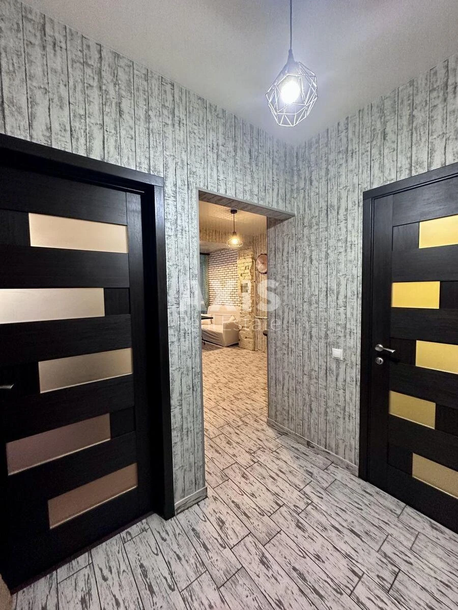 1k apartment vul. Radystiv 30650398