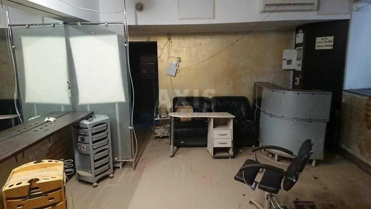 Trade object prov. Kolomyjs'kyj 3/1, 80m2712120