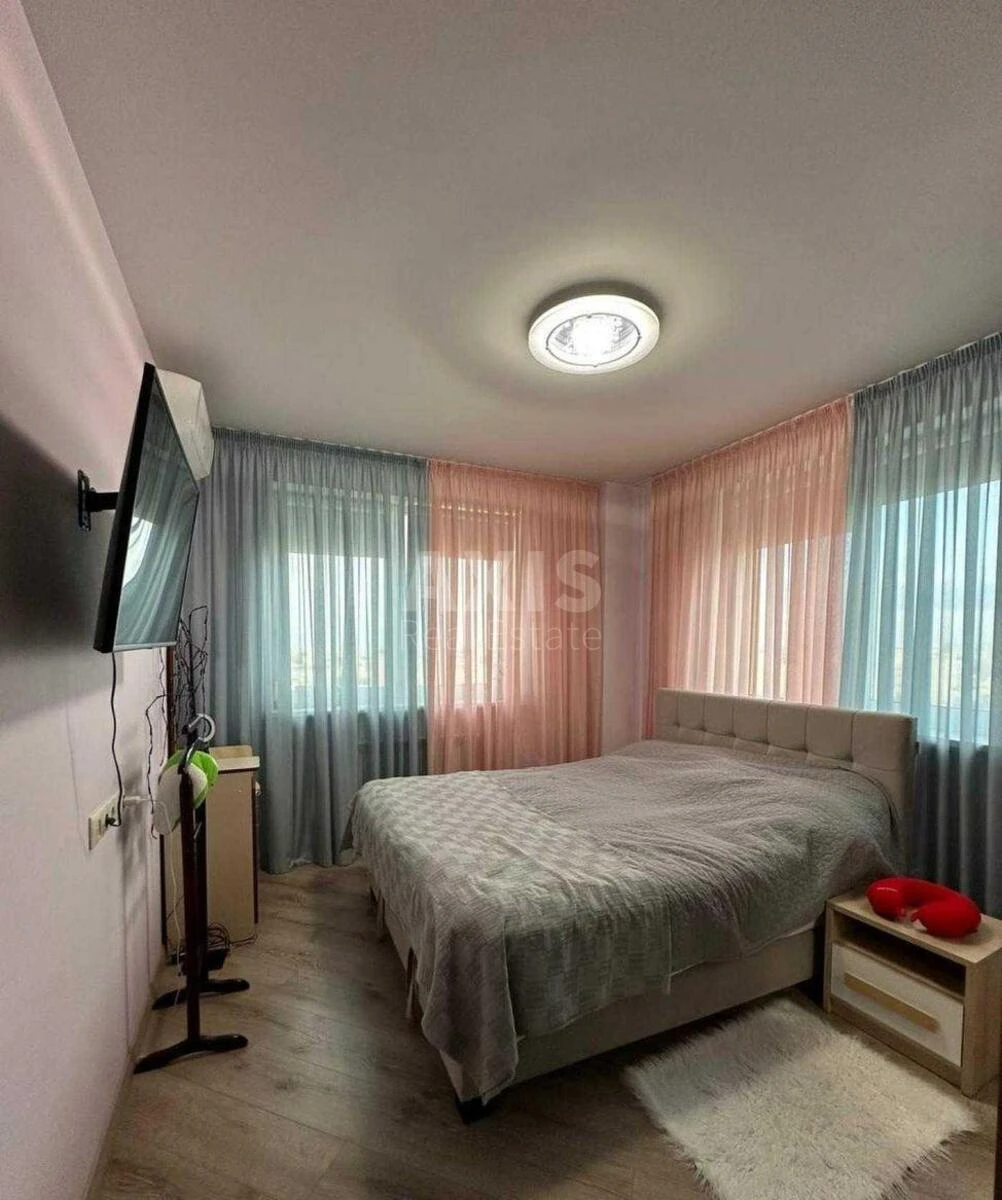 4k apartment bul. Lepse Ivana 7Г627186