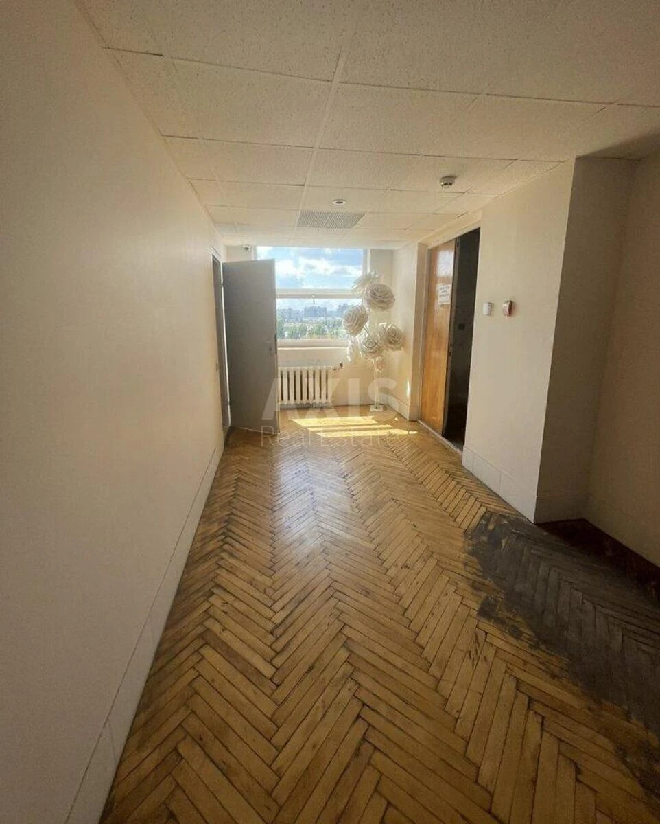 Office pl. Lesi Ukrai'nky 34, 43m265255